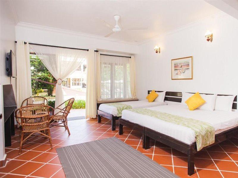 Anjungan Beach Resort Kampung Teluk Nipah Εξωτερικό φωτογραφία