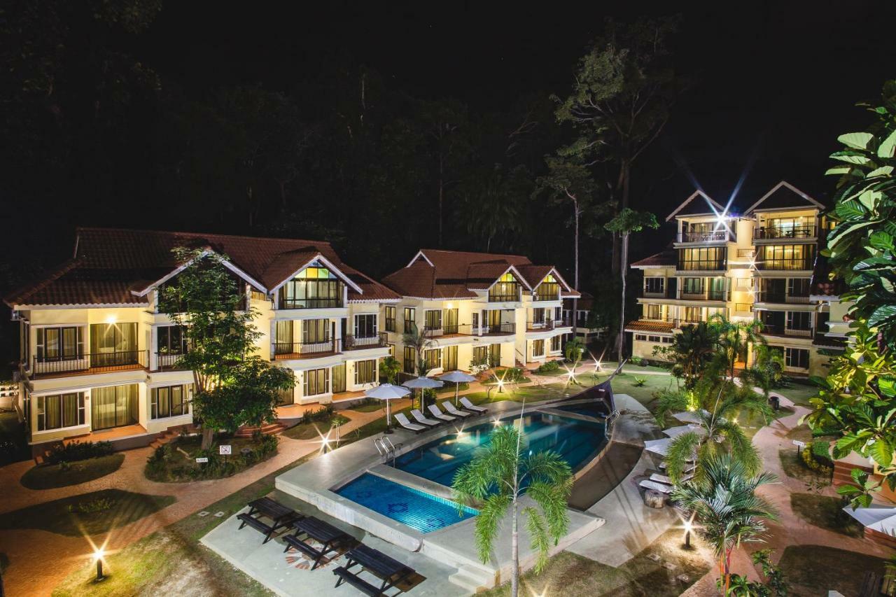 Anjungan Beach Resort Kampung Teluk Nipah Εξωτερικό φωτογραφία